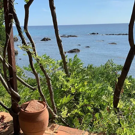 A Casa Di Pietra ساري سولينزارا